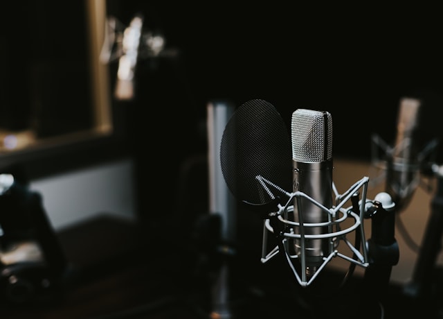 Transcription & Captioning